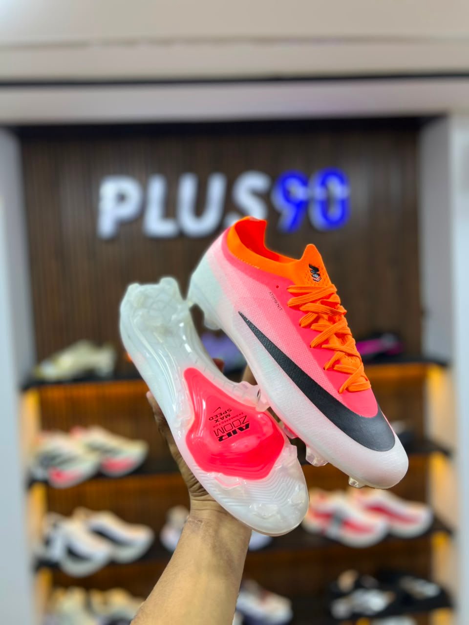 (ابيض) NIKE ZOOM