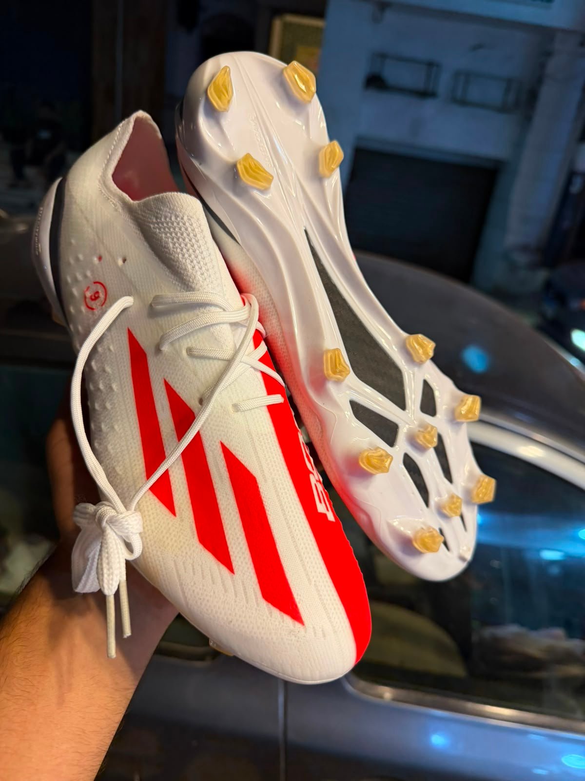 (ابيض في احمر) Adidas X