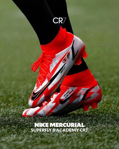 (احمر) Nike Mercurial
