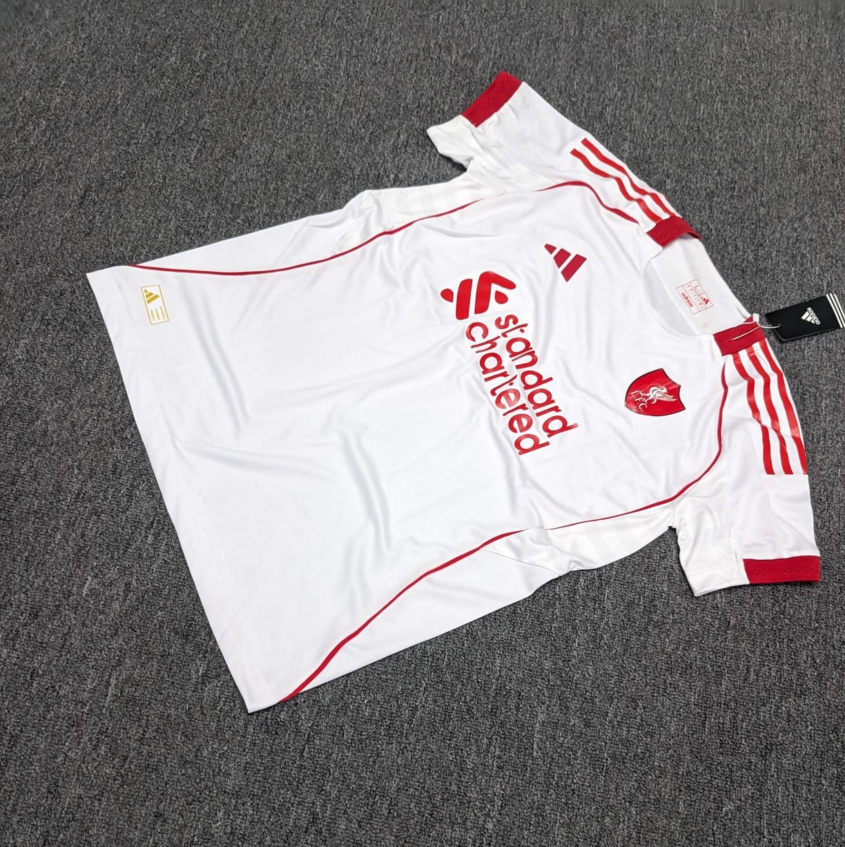 (ابيض) 2026  Liverpool T-shirt