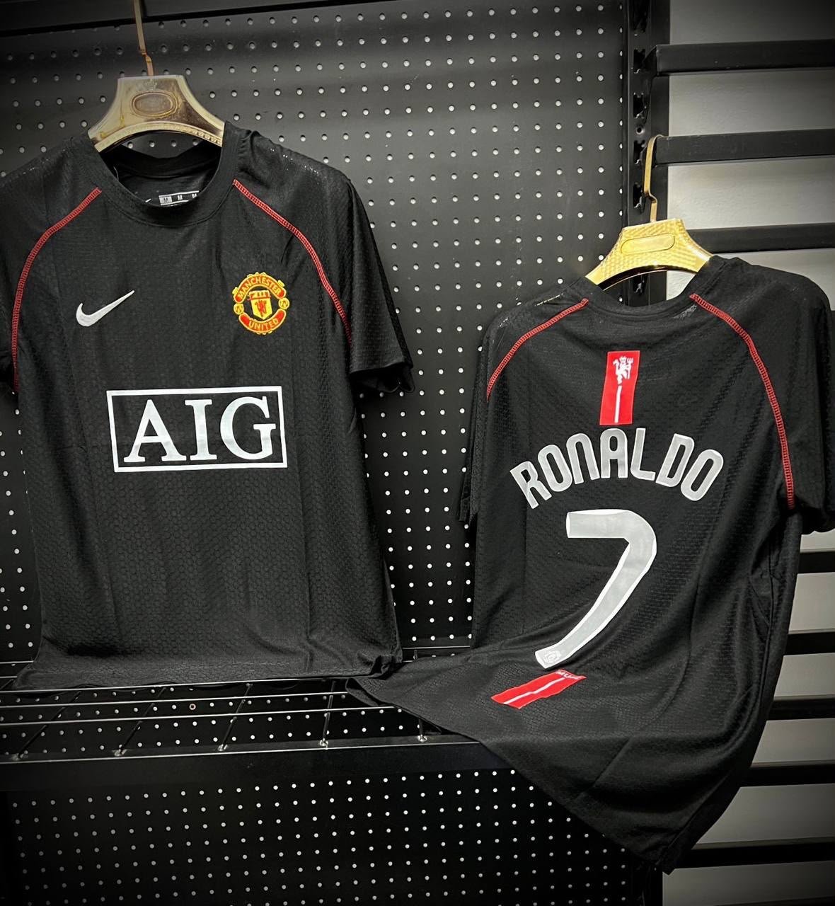 (اسود) United T-shirt