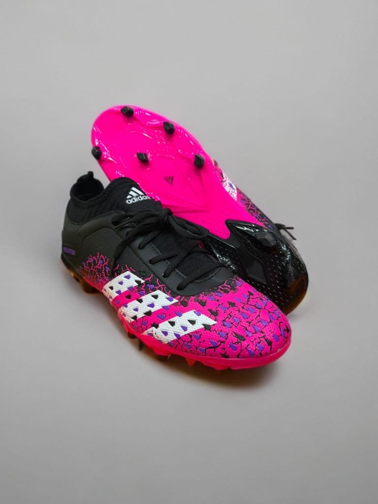 (نبيتي) Adidas Predator Freak
