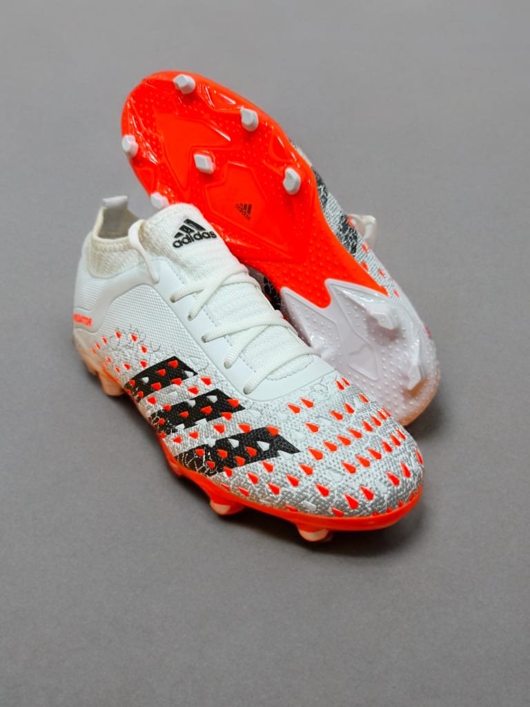 (ابيض) Didas Predator Freak